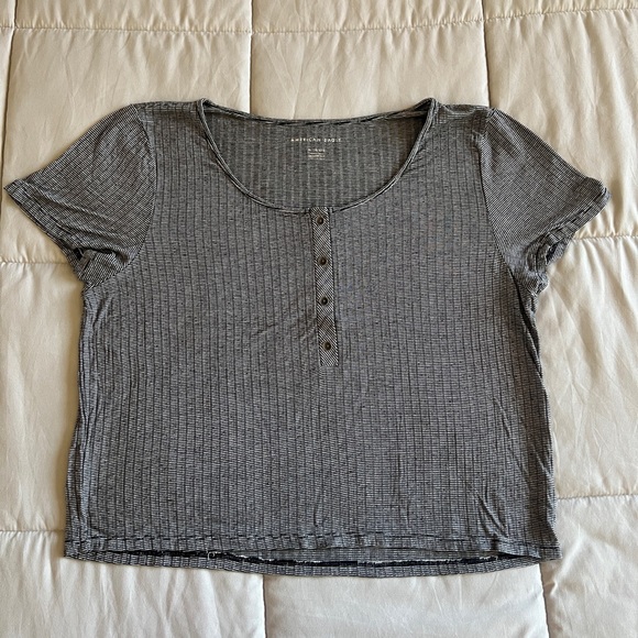 American Eagle Henley Top - Picture 1 of 5